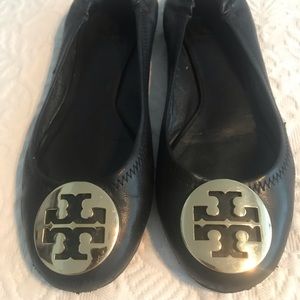 Sz 7 Used Tory Burch Black Leather Flats.